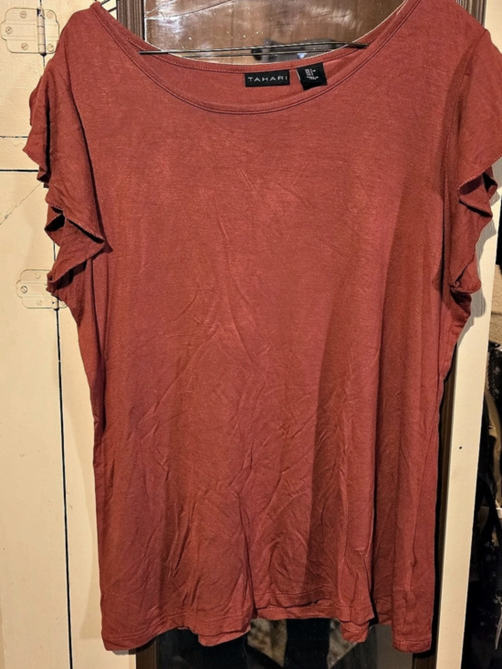 Tahari Ruffle Sleeve Short Sleeve Top in Red Like New